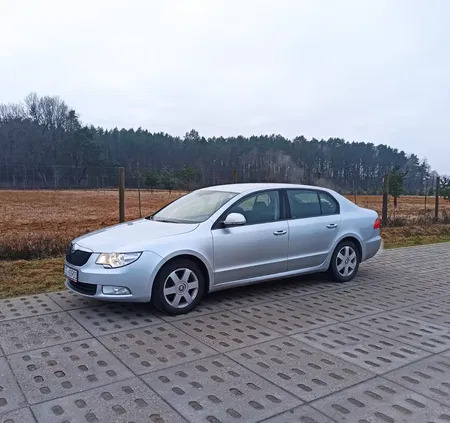 pomorskie Skoda Superb cena 24500 przebieg: 430200, rok produkcji 2012 z Mszczonów